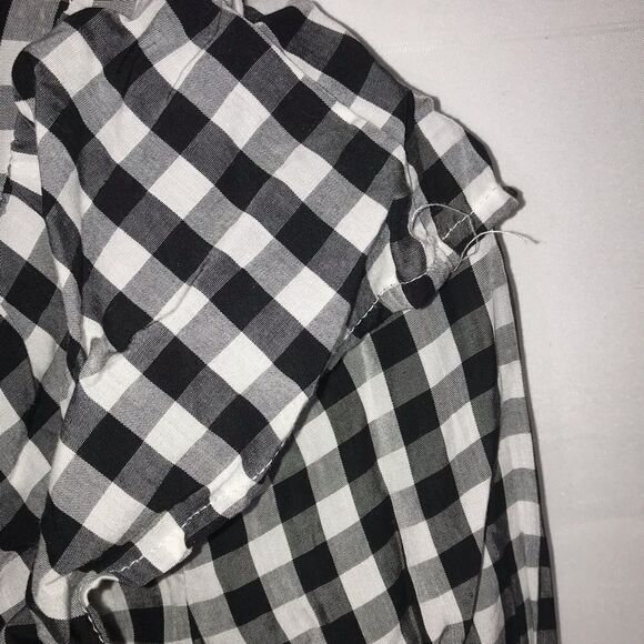 Women's NWT Francesca's Gingham Black and White Ruffle Button Down Shirt - Picture 8 of 8